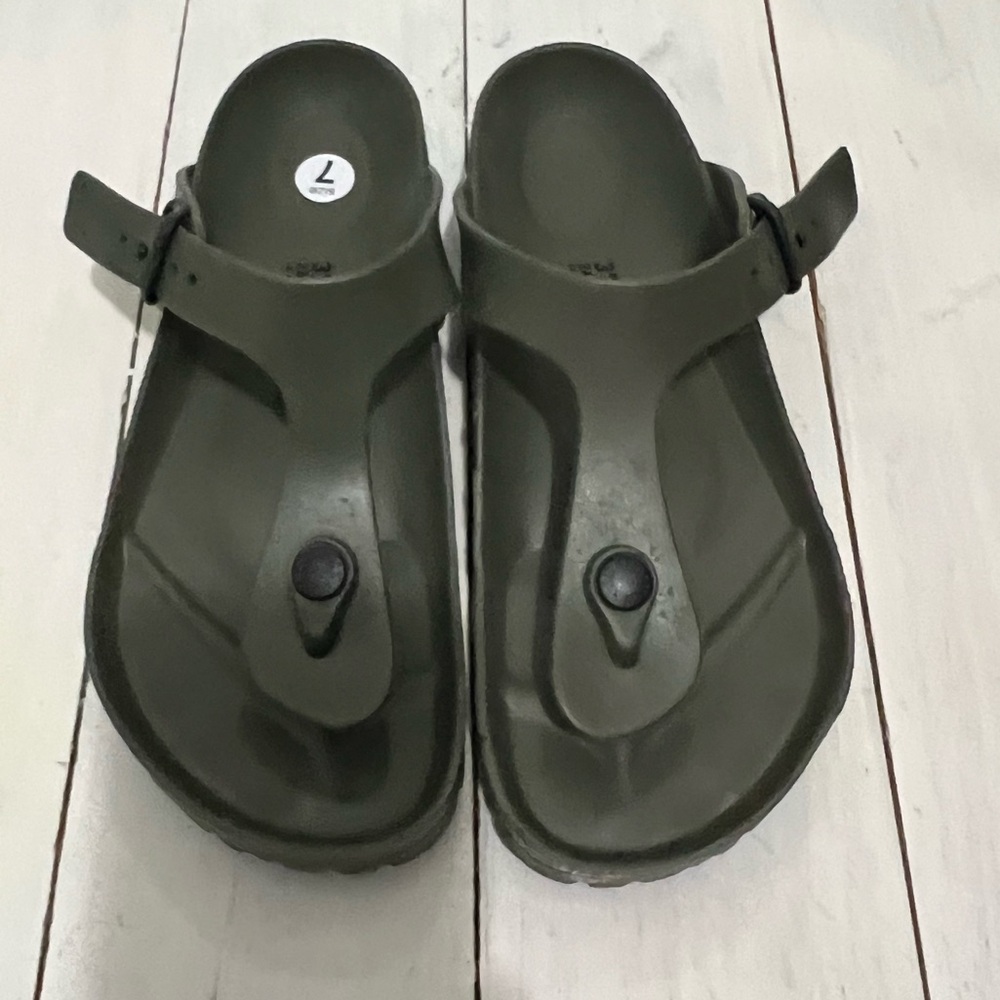 522suo Birkenstock Eva olive Green Thong Sandals 7
